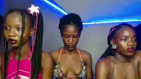 Kimberly online show from 11-30-25, 03:16