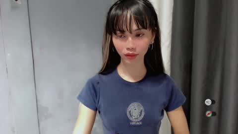 Snapshot of kimberly_tart chatting on 12-23-24, 05:43 Kimberly online show from 12-23-24, 05:43