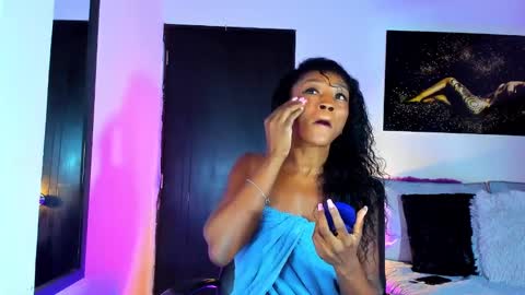 Snapshot of kimberlybanks2 chatting on 01-12-25, 10:02 Kimberly Banks online show from 01-12-25, 10:02