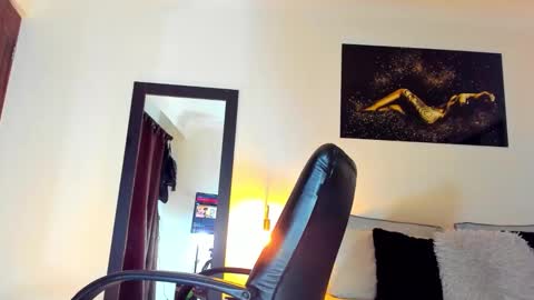 Kimberly Banks online show from 11-27-25, 10:17