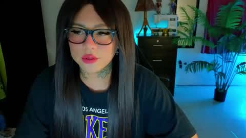 Kimberly Polizzi     online show from 11-29-25, 04:15