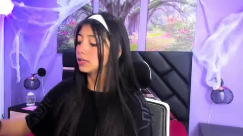 Kimberly Villalobos online show from 10-15-25, 12:27