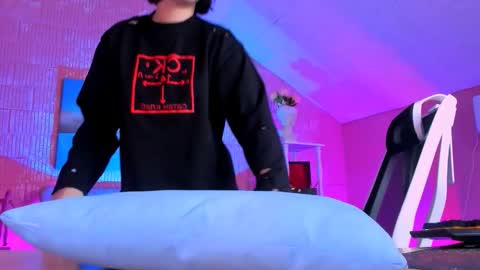 Snapshot of kimclarks chatting on 02-27-26, 05:02 kimclarks online show from 02-27-26, 05:02