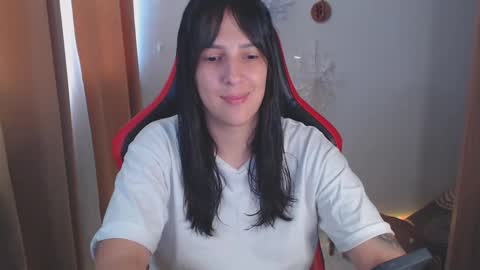 Snapshot of kimflexible_ chatting on 12-11-24, 01:39 Kim 3 online show from 12-11-24, 01:39