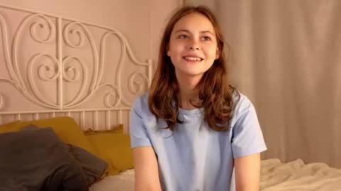 Kate online show from 09-15-25, 01:00