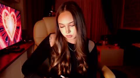 Kim Lee  online show from 12-24-24, 05:34