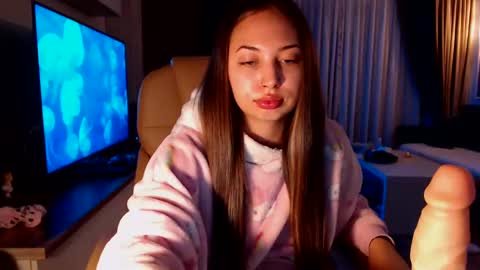 Kim Lee  online show from 12-30-24, 12:43