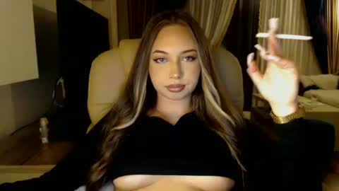 Kim Lee  online show from 02-17-25, 04:48