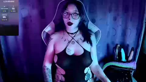 Snapshot of kimlennox_ chatting on 09-18-25, 01:35 online show from 09-18-25, 01:35