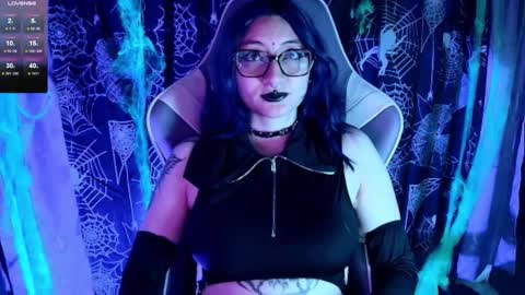 Snapshot of kimlennox_ chatting on 10-30-25, 01:34 online show from 10-30-25, 01:34