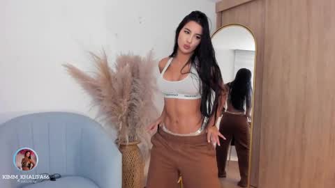 Kim  online show from 10-08-25, 11:35