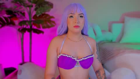 Snapshot of kimm_rosee chatting on 11-02-25, 01:57 Kim online show from 11-02-25, 01:57