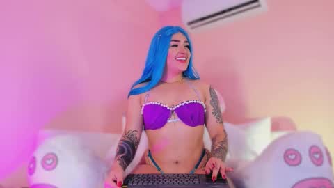 Snapshot of kimm_rosee chatting on 11-21-25, 08:29 Kim online show from 11-21-25, 08:29