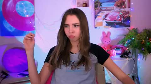 Snapshot of kimporins chatting on 12-19-25, 02:35 kimporins online show from 12-19-25, 02:35