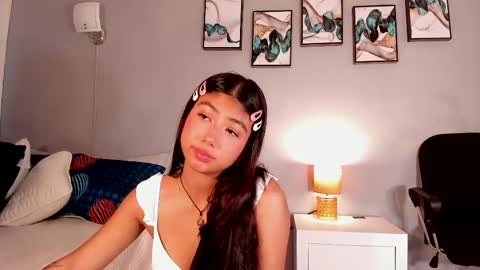 Kim online show from 10-08-25, 07:44