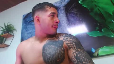 Angel Falconer online show from 11-29-25, 02:03