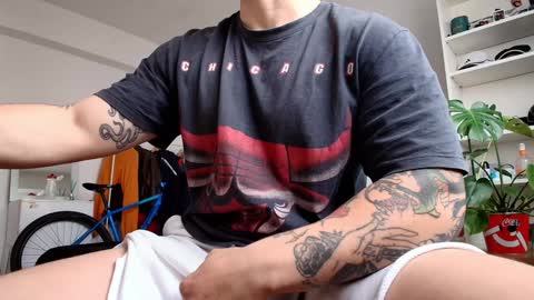 Snapshot of king_master_juan chatting on 12-04-24, 09:40 The Best Master online show from 12-04-24, 09:40