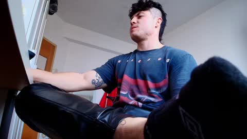 Snapshot of king_master_juan chatting on 12-17-24, 02:22 The Best Master online show from 12-17-24, 02:22