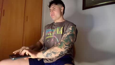 Snapshot of king_master_juan chatting on 03-12-25, 10:37 The Best Master online show from 03-12-25, 10:37