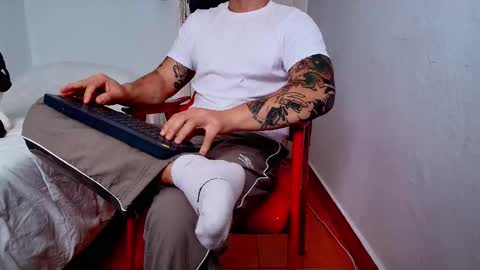 Snapshot of king_master_juan chatting on 11-13-25, 10:03 The Best Master online show from 11-13-25, 10:03