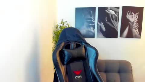 king_of_kings__ online show from 02-01-25, 01:23