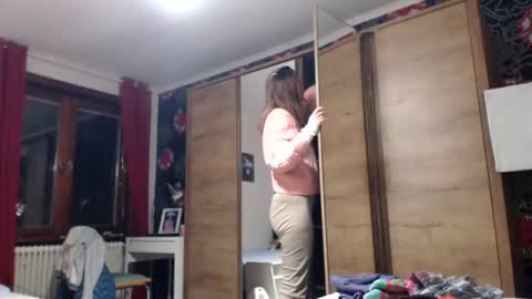 Snapshot of kingandprincess chatting on 11-18-25, 06:12 sexysexyhotwetpinkredpussy online show from 11-18-25, 06:12