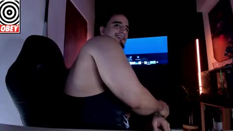 Snapshot of kingbear777 chatting on 11-07-25, 10:15 King Bear online show from 11-07-25, 10:15