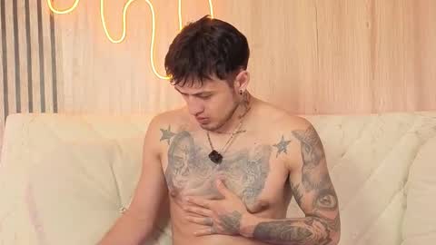 Snapshot of kingbrakly chatting on 12-03-25, 04:09 Dani online show from 12-03-25, 04:09