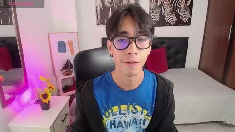 kingdanny_8 online show from 11-05-25, 03:06