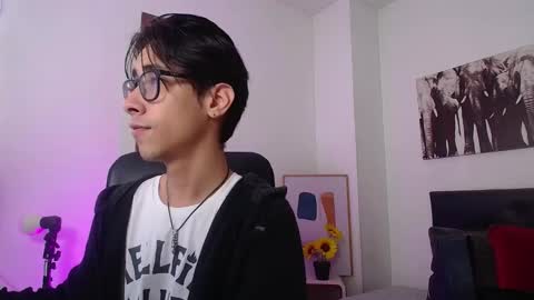 kingdanny_8 online show from 01-11-26, 02:16