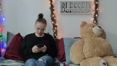 Scarred Thighs online show from 01-06-26, 07:06