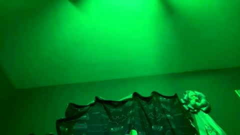 Snapshot of kingecstasyxxx chatting on 11-27-25, 12:07 KingEcstasyXXX online show from 11-27-25, 12:07