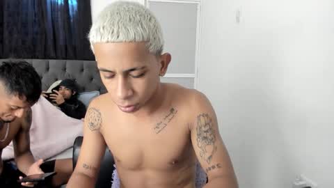 Snapshot of kings_latins chatting on 11-26-25, 09:05 DOMINANT ALPHA KINGS online show from 11-26-25, 09:05