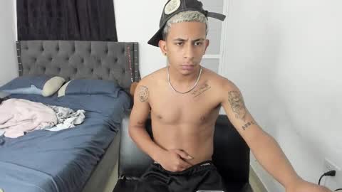 Snapshot of kings_latins chatting on 12-14-25, 07:58 DOMINANT ALPHA KINGS online show from 12-14-25, 07:58