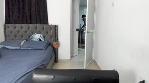 Snapshot of kings_latins chatting on 12-15-25, 12:15 DOMINANT ALPHA KINGS online show from 12-15-25, 12:15