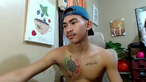 Snapshot of kingscock18 chatting on 12-19-25, 07:59 ALVIN online show from 12-19-25, 07:59