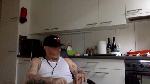 kingsize online show from 12-31-24, 12:46
