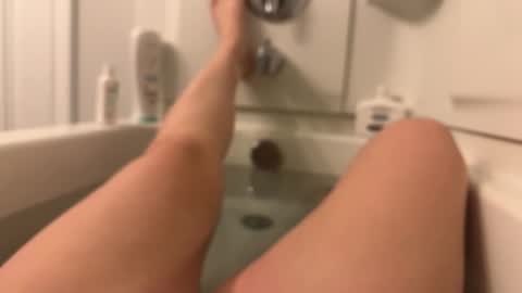 Snapshot of kinkbitch25 chatting on 02-14-26, 11:23 Kinkbitch online show from 02-14-26, 11:23