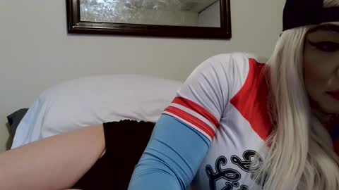 Snapshot of kinkicloudz91 chatting on 12-17-24, 10:55 KinkiCloudz91 online show from 12-17-24, 10:55
