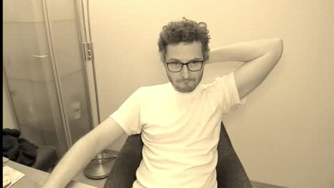 Snapshot of kinksubbydubby chatting on 10-29-25, 11:06 kinksubbydubby online show from 10-29-25, 11:06