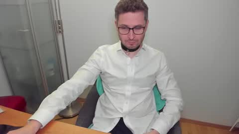 kinksubbydubby online show from 12-16-25, 06:35