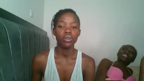 kinky_aria online show from 10-24-25, 05:53