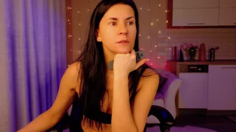 Courtney online show from 02-24-25, 12:09