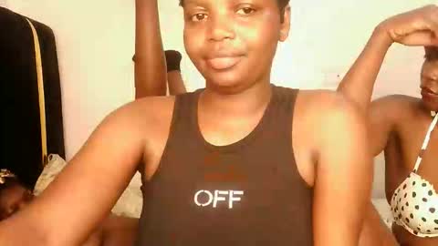 Lola online show from 10-08-25, 04:10