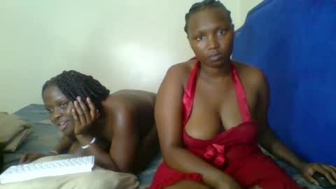 Snapshot of kinky_roey chatting on 02-10-25, 11:04 kinky_roey online show from 02-10-25, 11:04