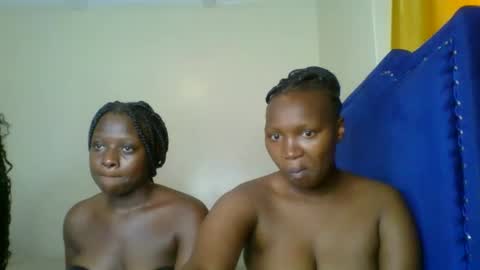 Snapshot of kinky_roey chatting on 02-21-25, 08:07 kinky_roey online show from 02-21-25, 08:07