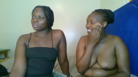 Snapshot of kinky_roey chatting on 02-24-25, 08:17 kinky_roey online show from 02-24-25, 08:17