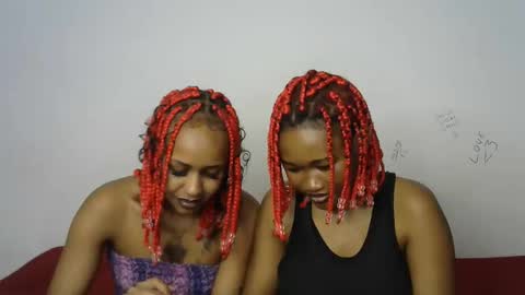 Snapshot of kinky_secrett chatting on 09-21-25, 07:43 Cupshee and cushey online show from 09-21-25, 07:43