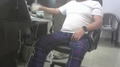 Snapshot of kinkyguy7979 chatting on 02-23-25, 03:29 kinkyguy7979 online show from 02-23-25, 03:29