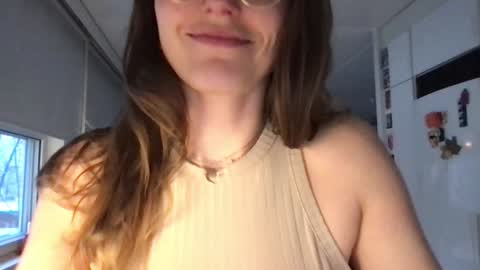 Snapshot of kinkyorange_ chatting on 12-05-24, 08:33 Mary the Soulmate online show from 12-05-24, 08:33